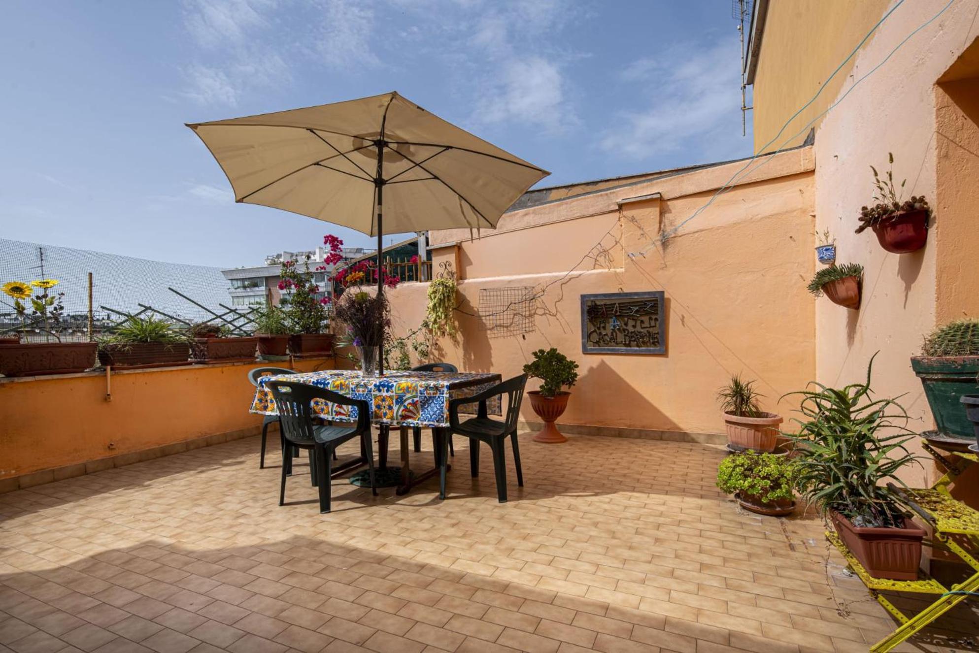 Appartement Carola'S Terrace / La Terrazza Di Carola à Rome Extérieur photo